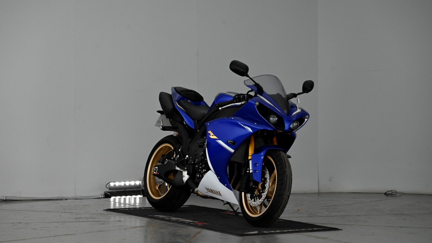 Yamaha R1