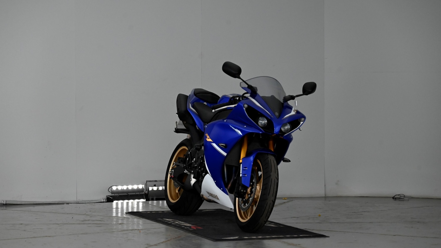Yamaha R1