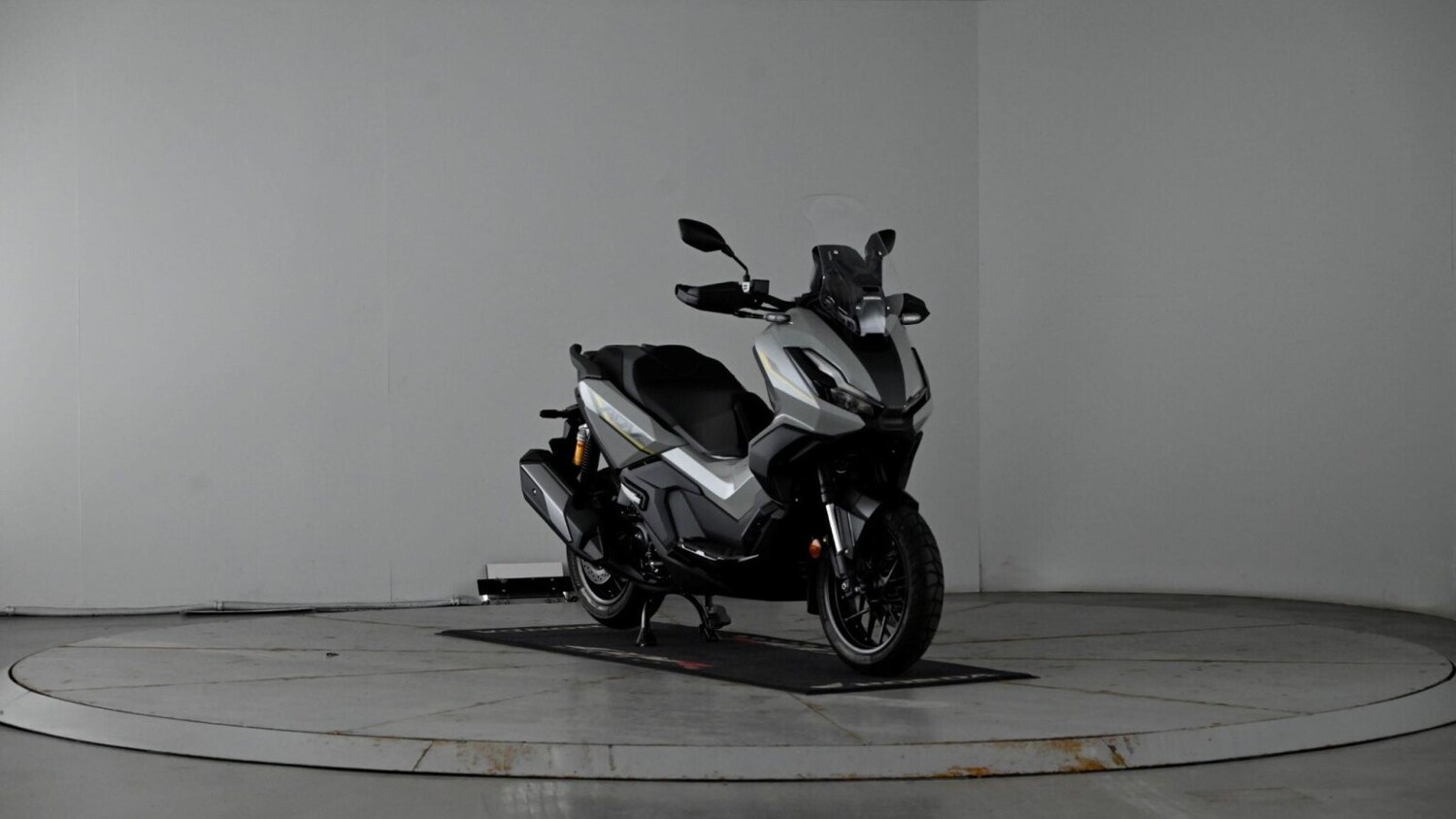 Used Honda ADV 350 for sale - 77975467: Photo 40