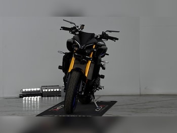 Used Yamaha MT-10 2022 for sale - bike-77934331: Photo