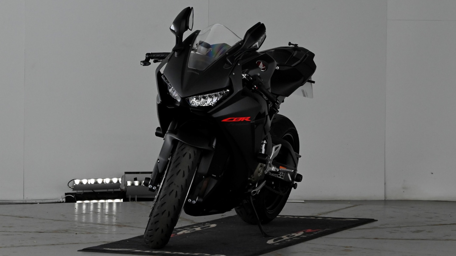 Used Honda CBR1000RR Fireblade 2019 for sale - 78364347: Photo 2