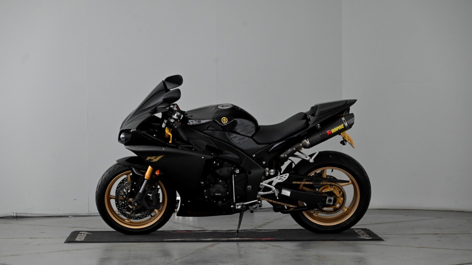 Yamaha R1