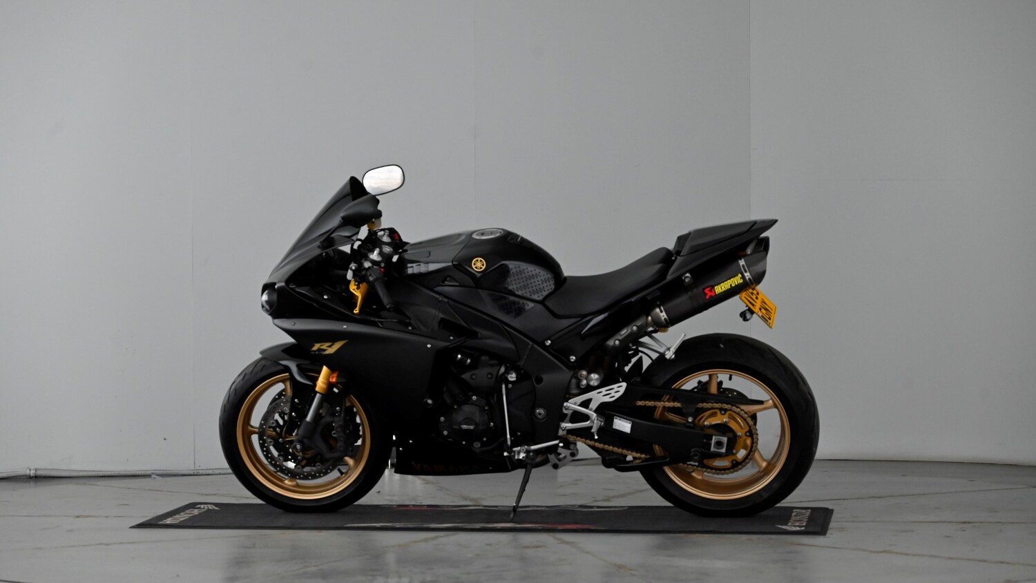 Yamaha R1