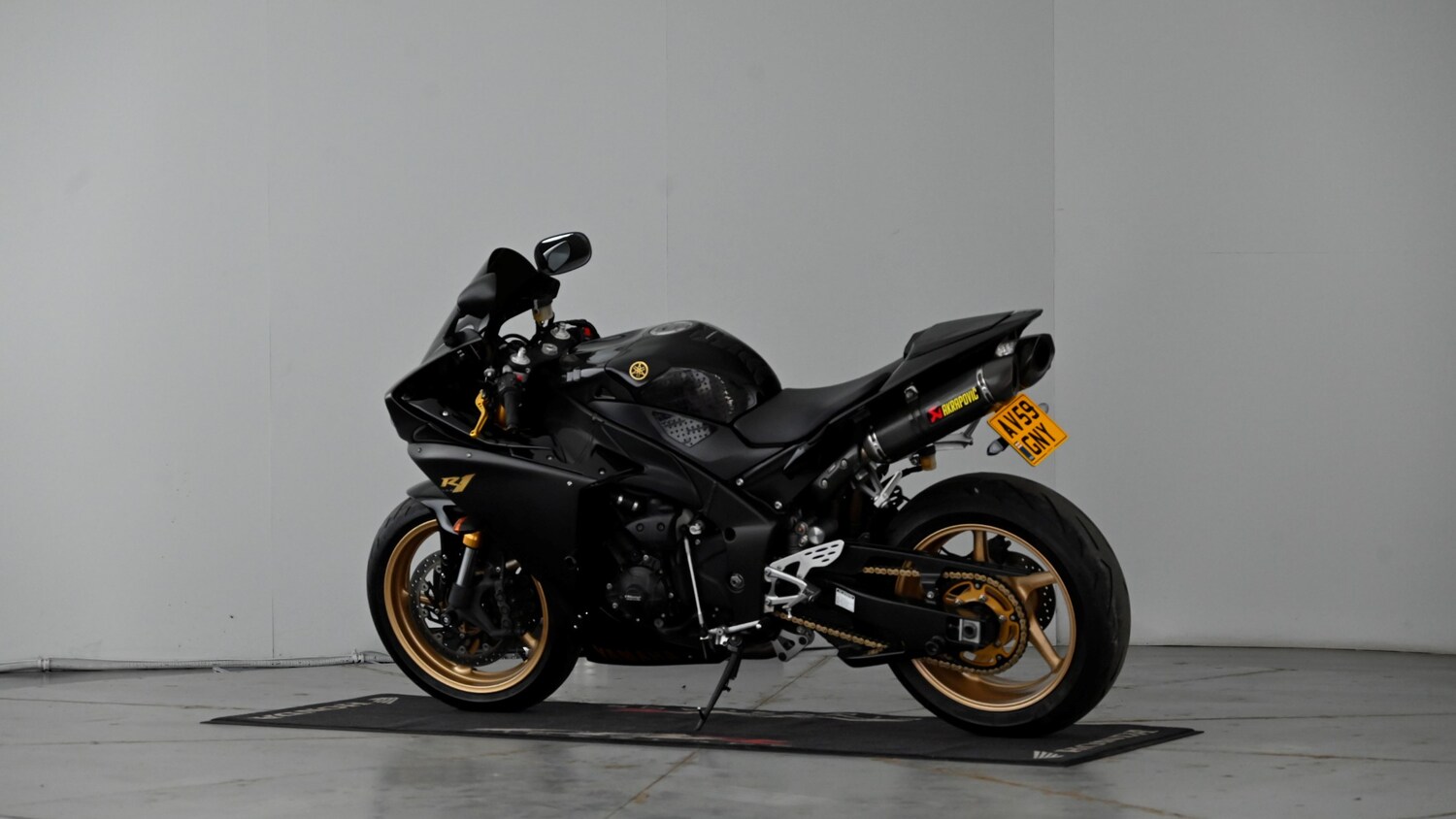 Yamaha R1