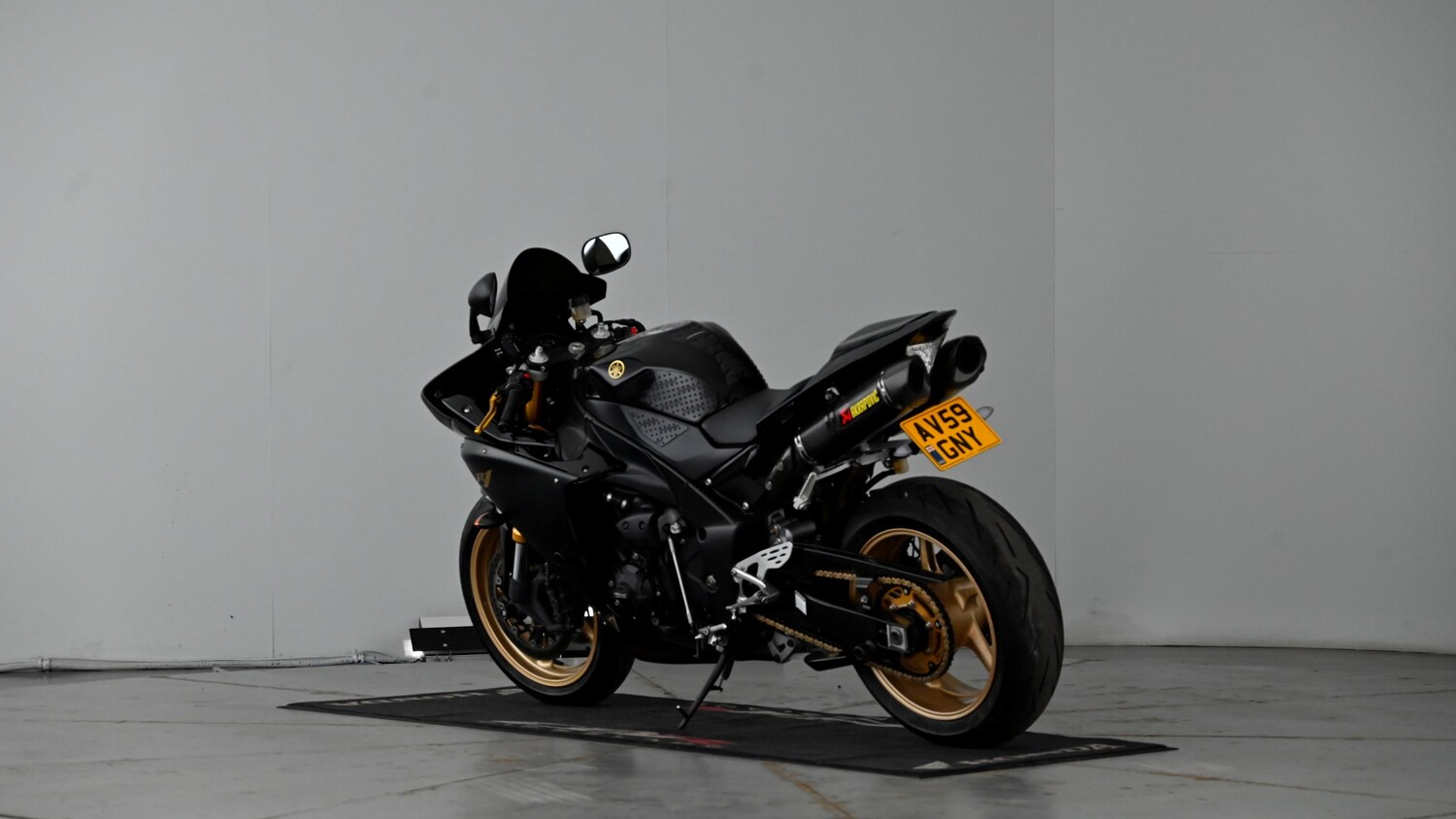 Yamaha R1