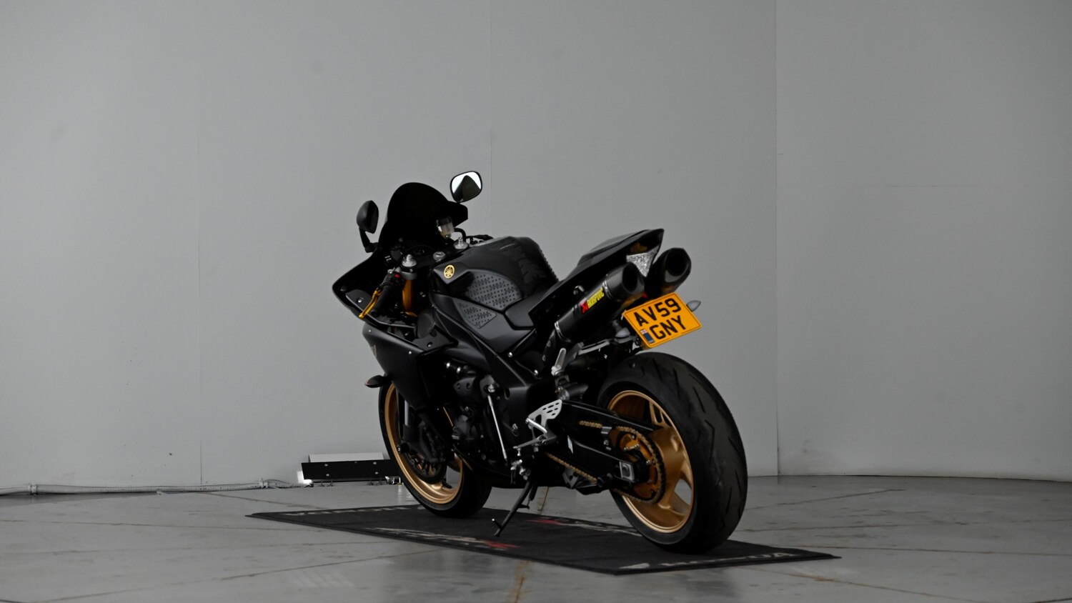 Yamaha R1