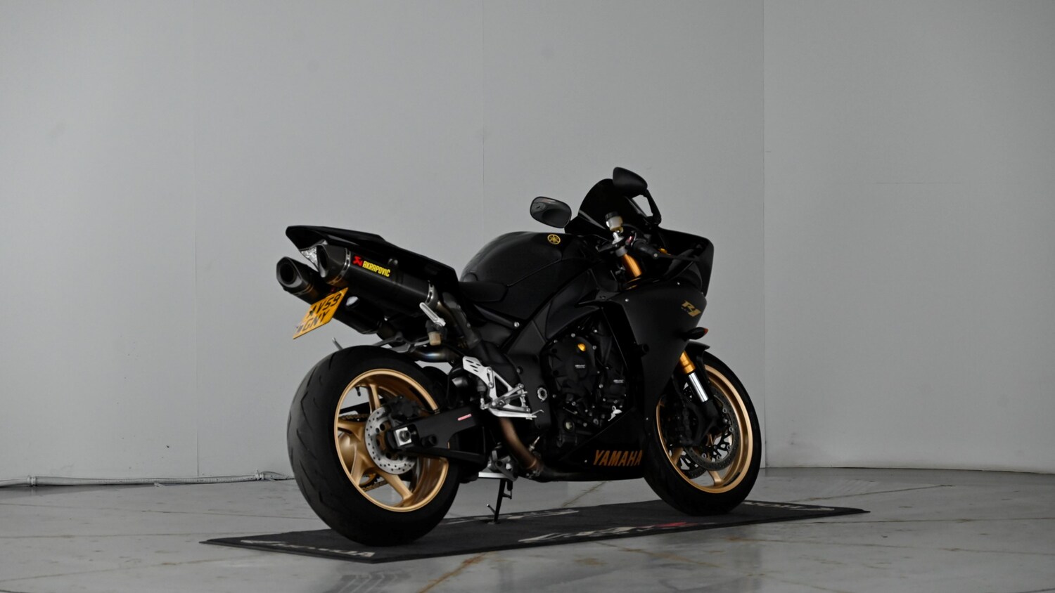 Yamaha R1