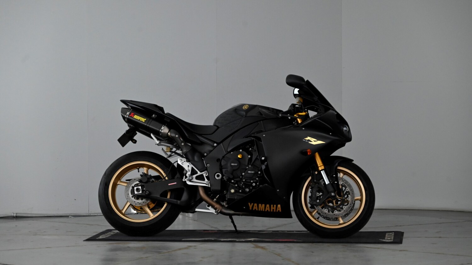 Yamaha R1