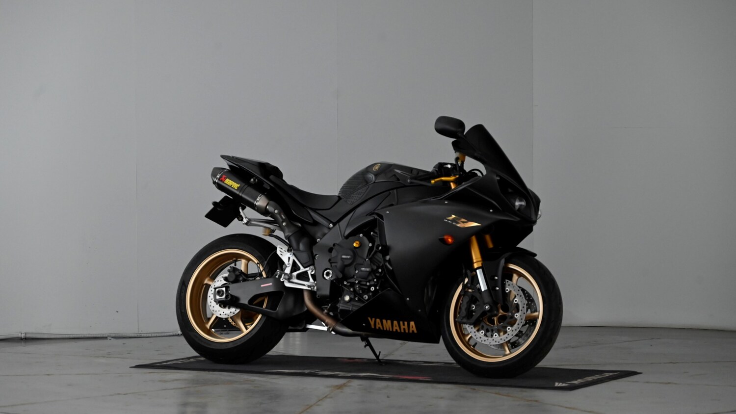 Yamaha R1