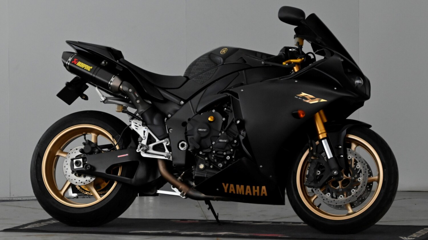 Yamaha R1