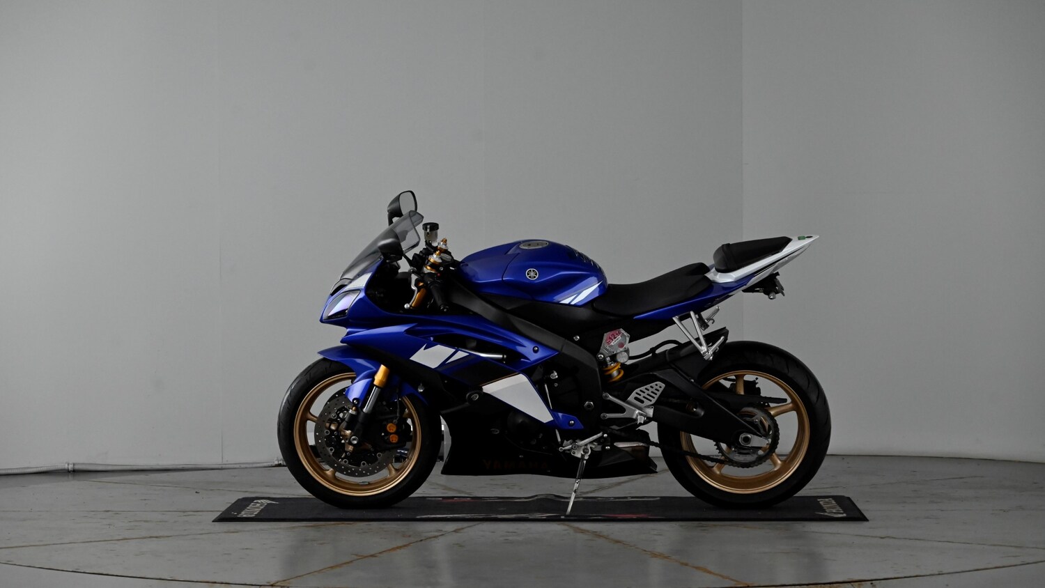 Yamaha R6
