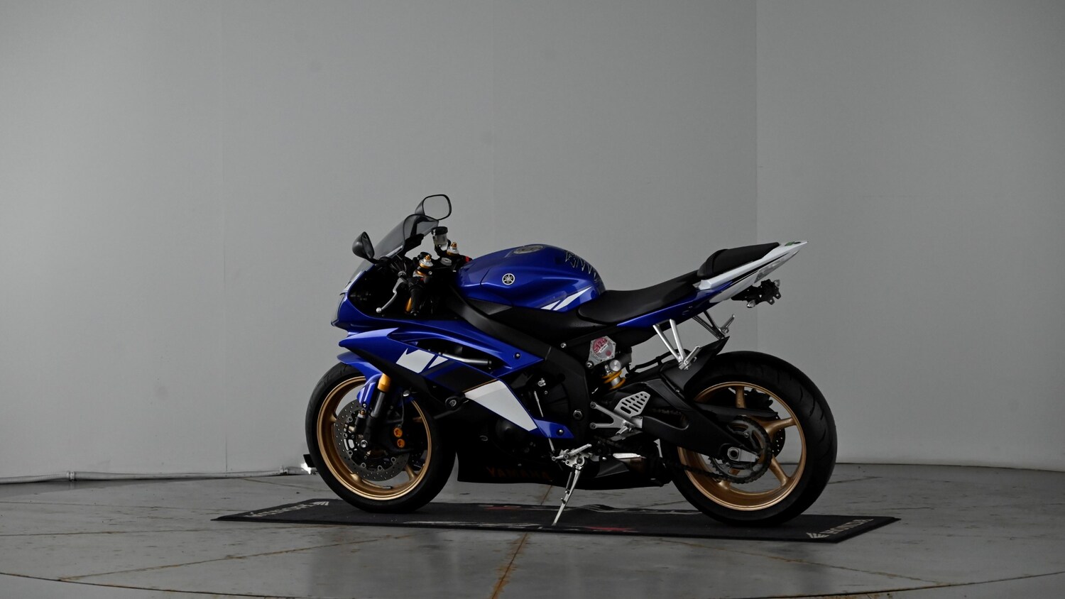 Yamaha R6