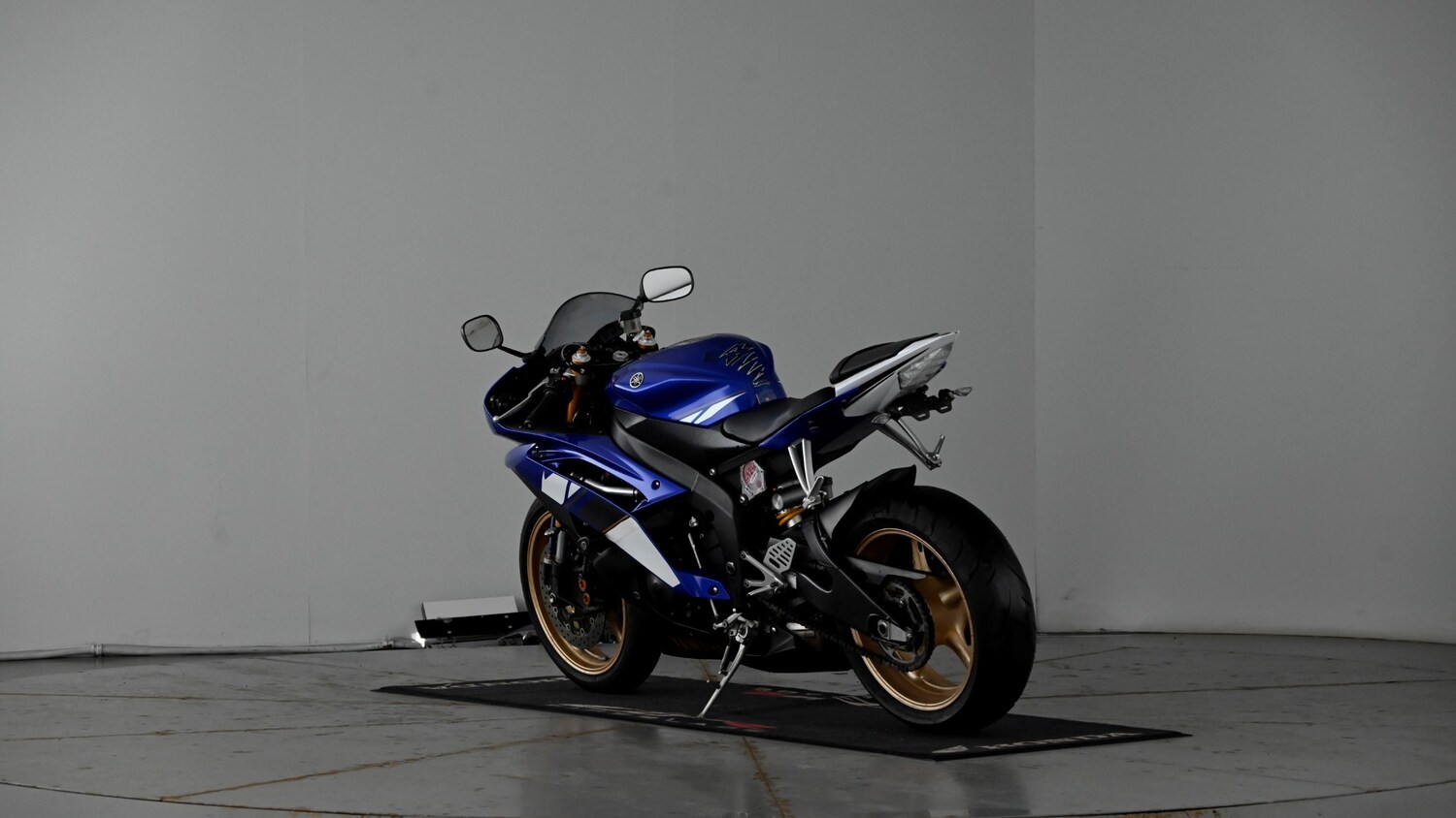 Yamaha R6
