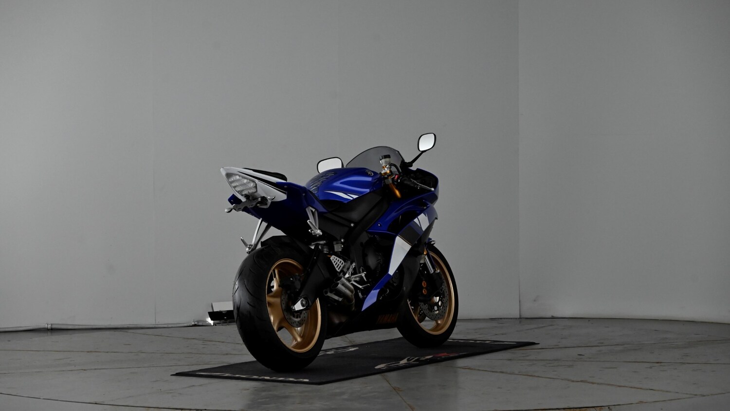 Yamaha R6