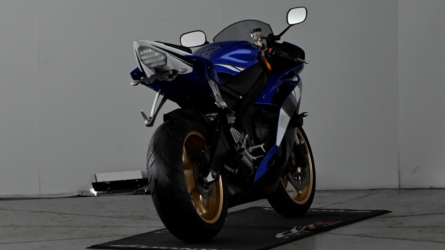 Yamaha R6