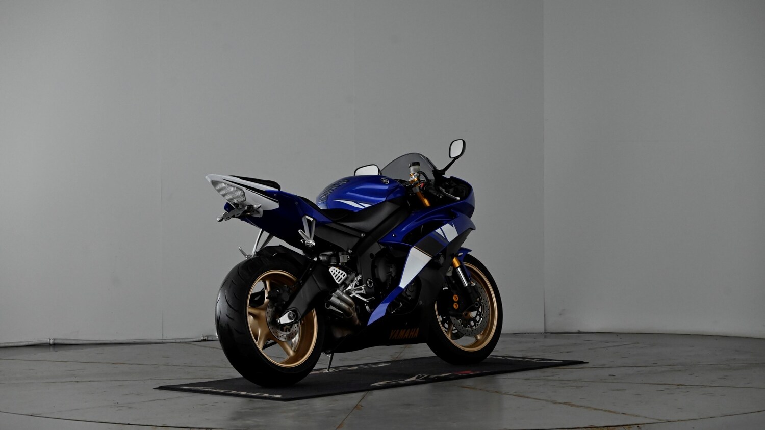 Yamaha R6