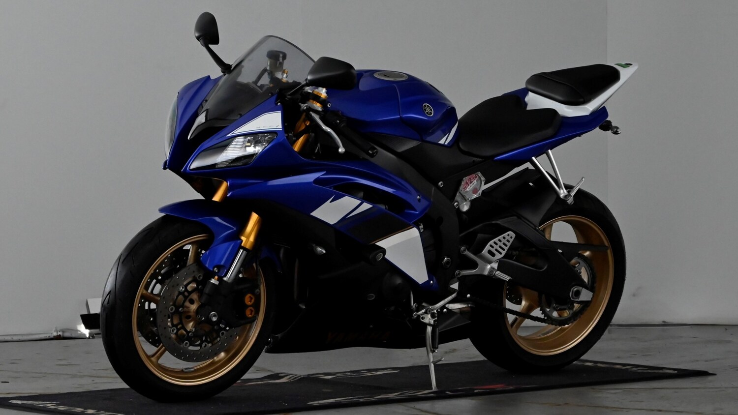 Yamaha R6