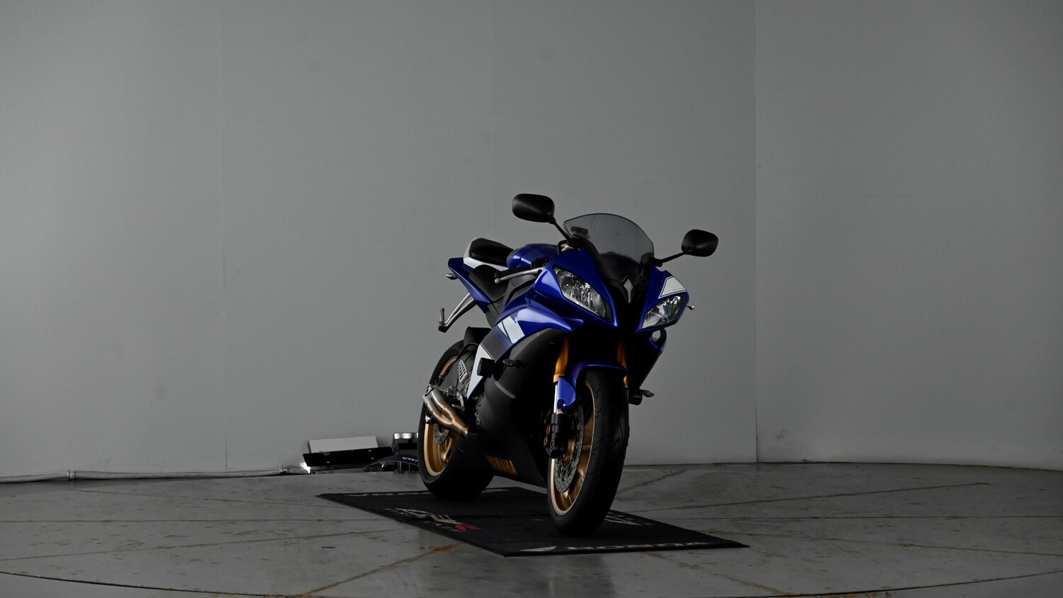 Yamaha R6