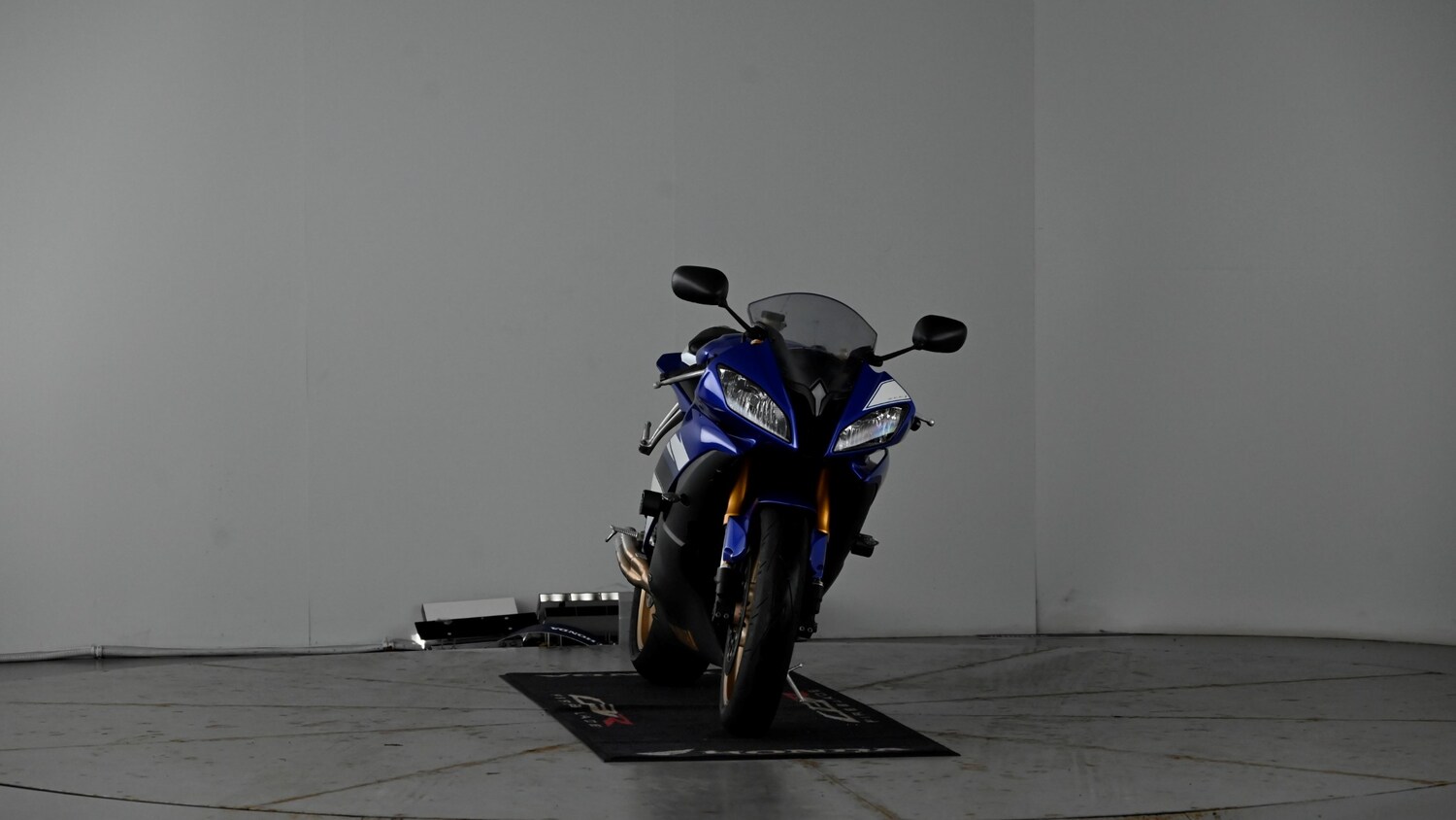 Yamaha R6