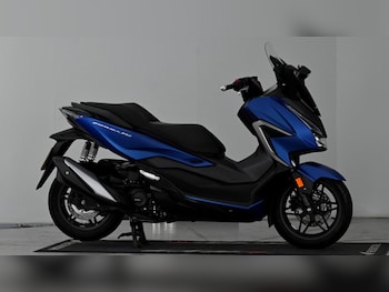 Used Honda Forza 350 2022 for sale - bike-77702775: Photo