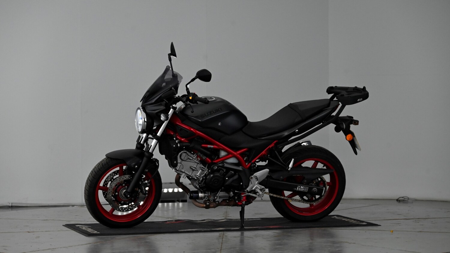 Suzuki SV650