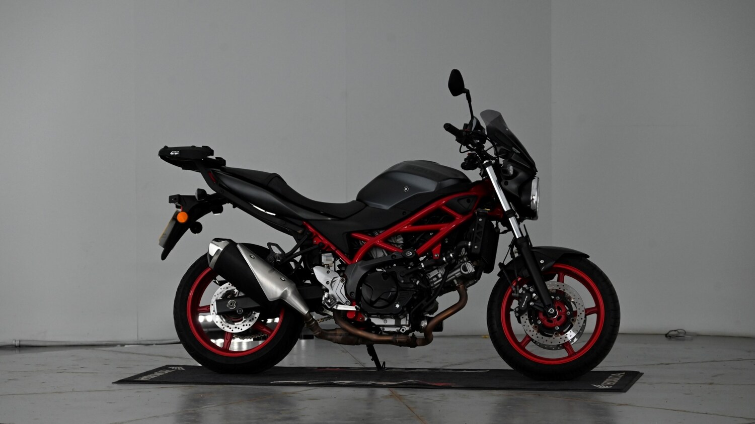 Suzuki SV650