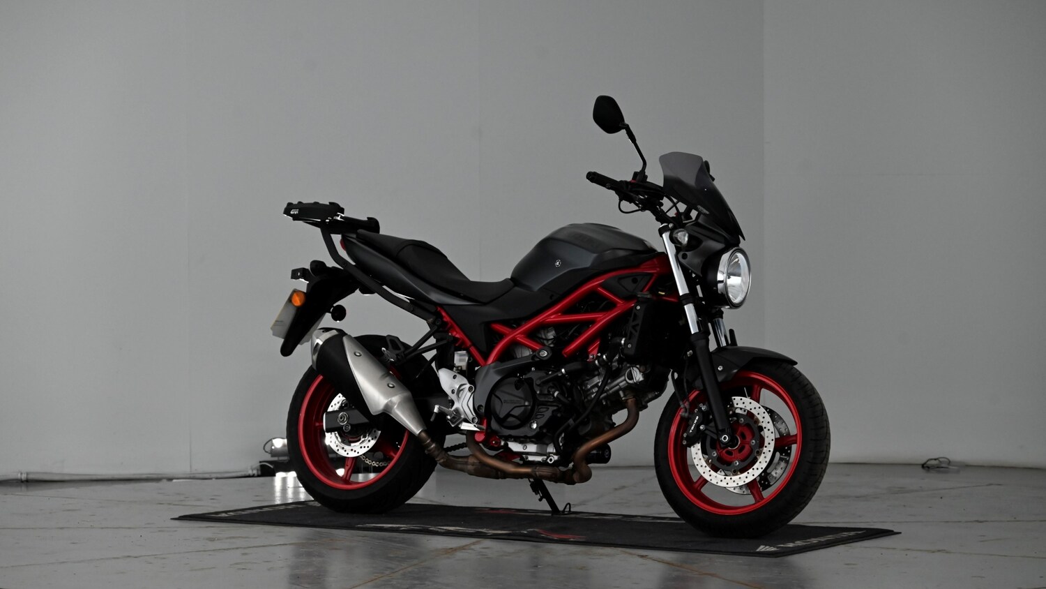 Suzuki SV650