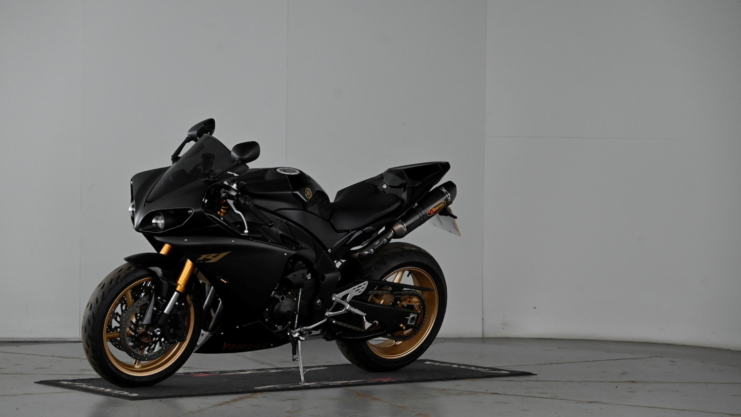 Yamaha R1