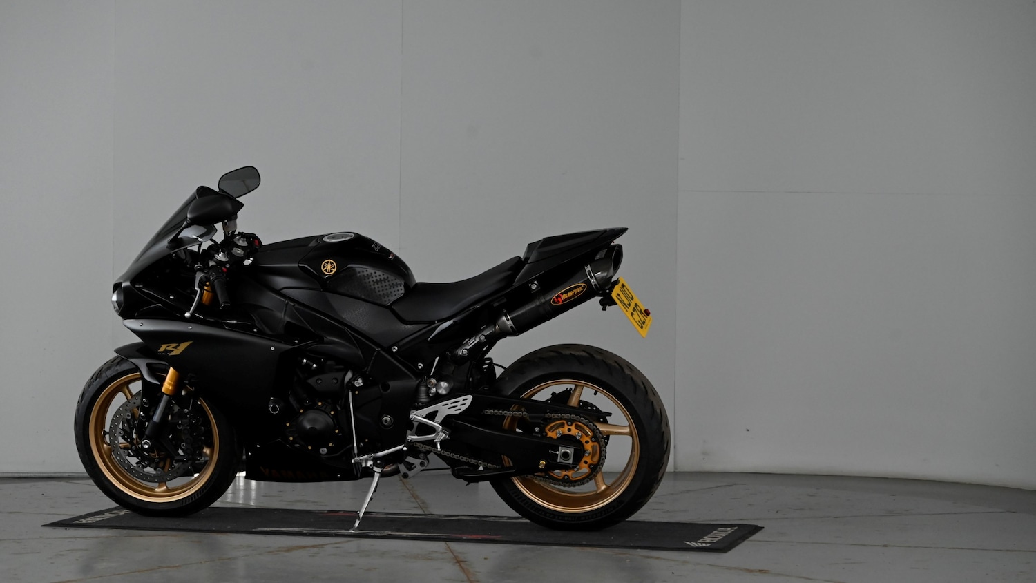 Yamaha R1
