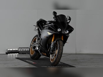 Used Yamaha R1 2010 for sale - bike-78232904: Photo