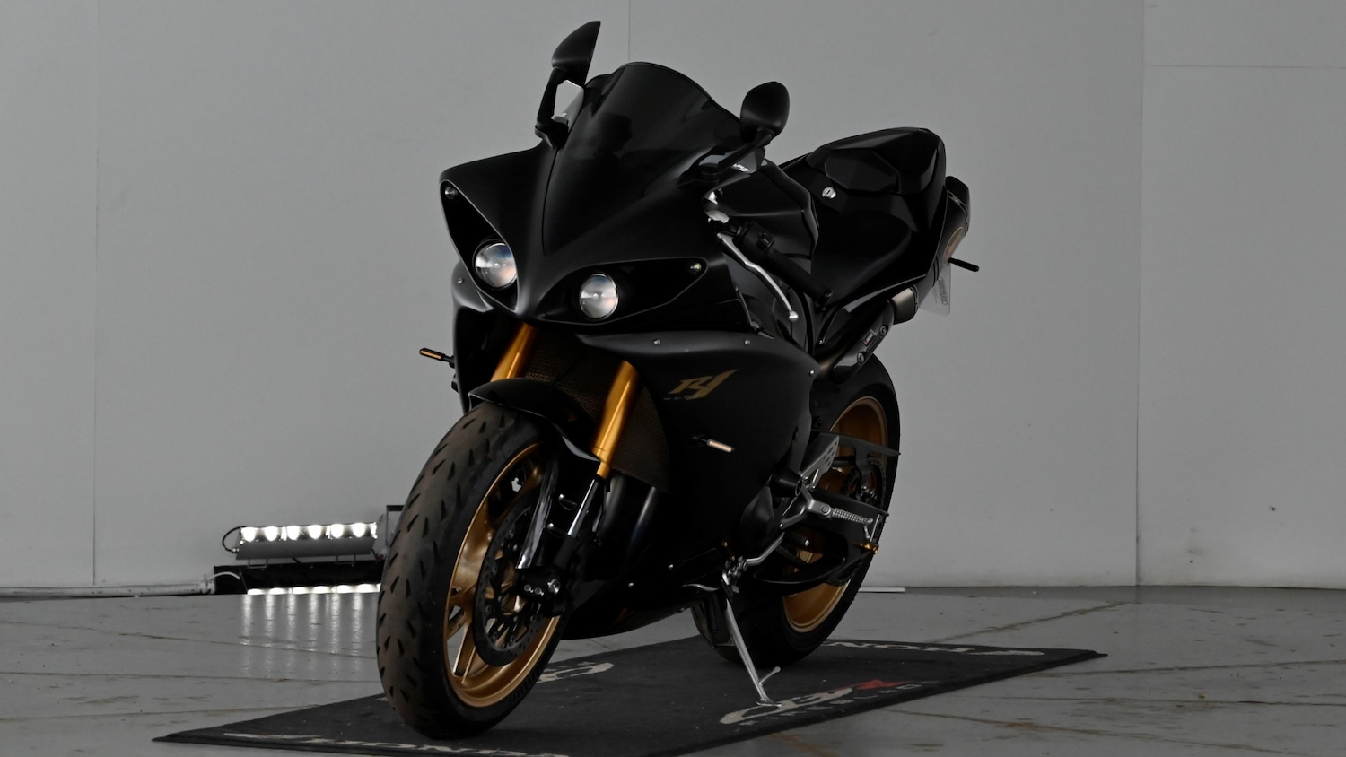 Yamaha R1