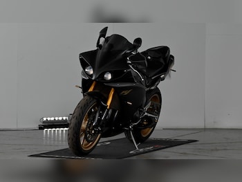 Used Yamaha R1 2010 for sale - bike-78232904: Photo