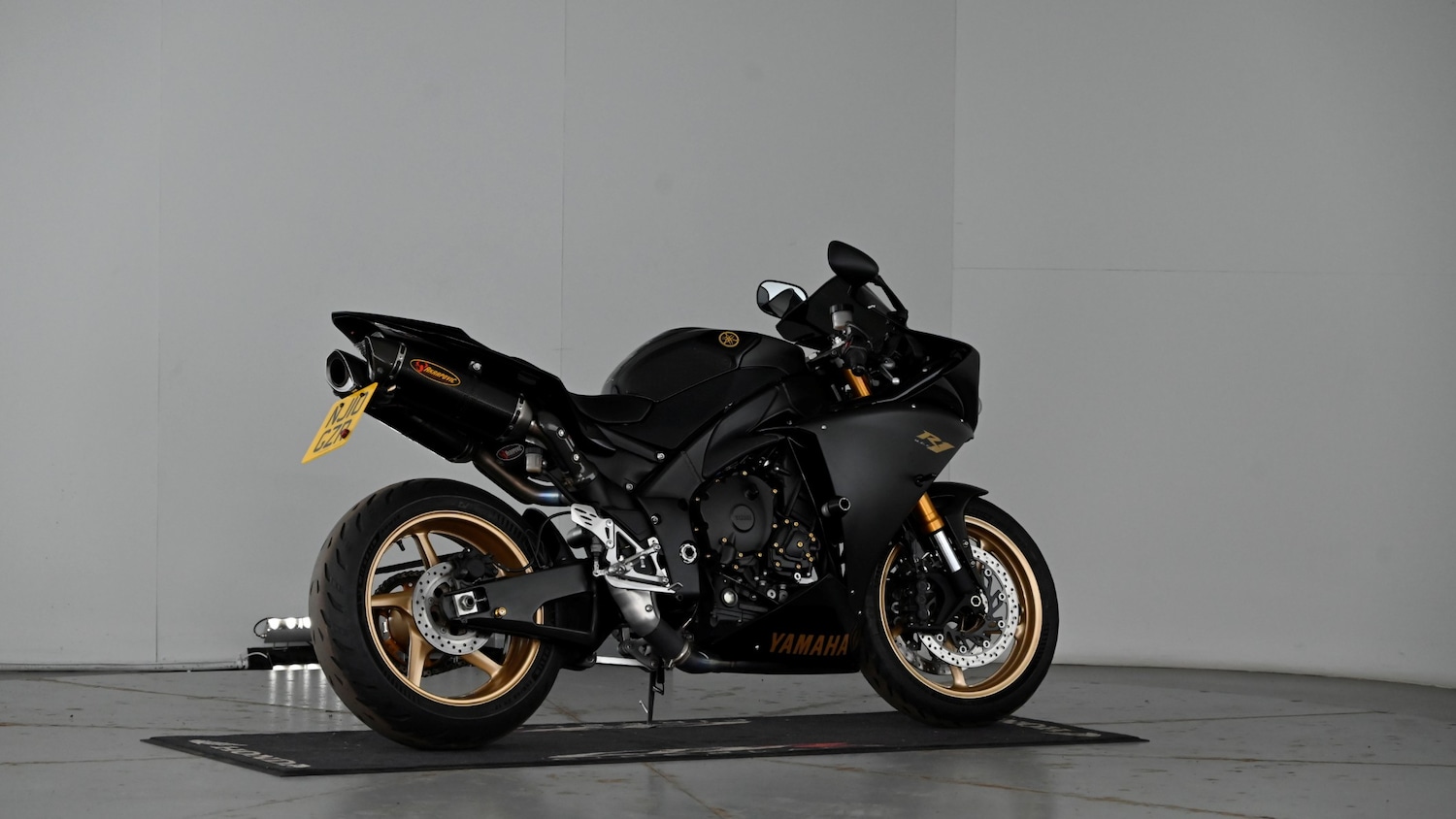 Yamaha R1