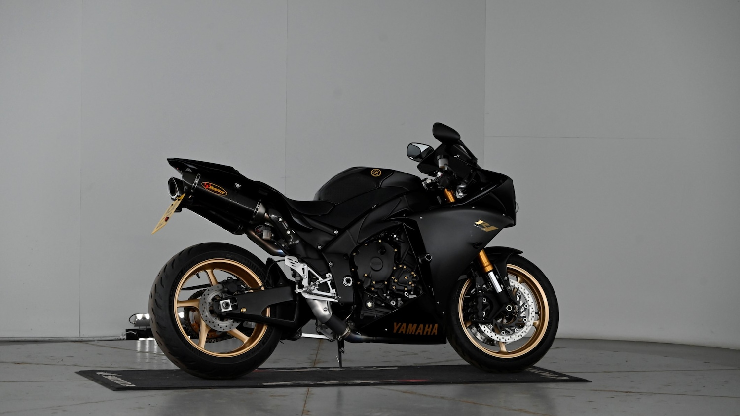 Yamaha R1