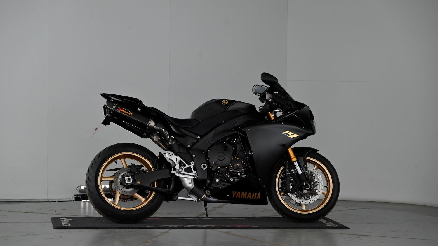 Yamaha R1