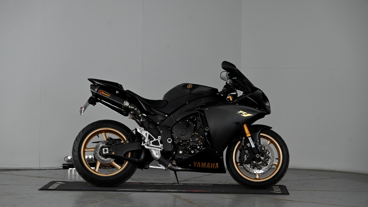 Yamaha R1