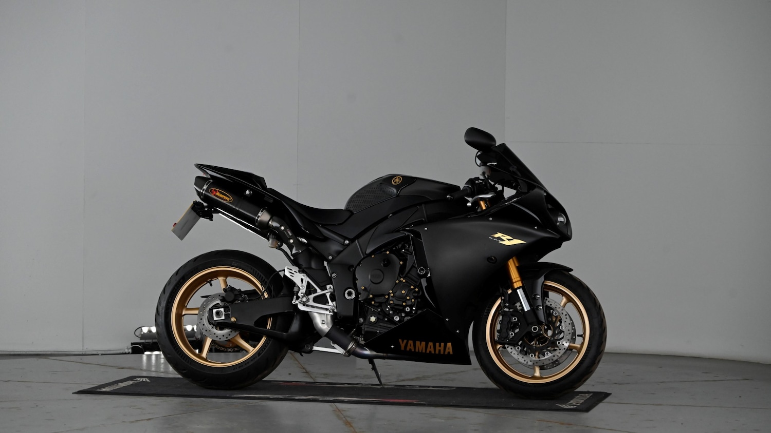 Yamaha R1