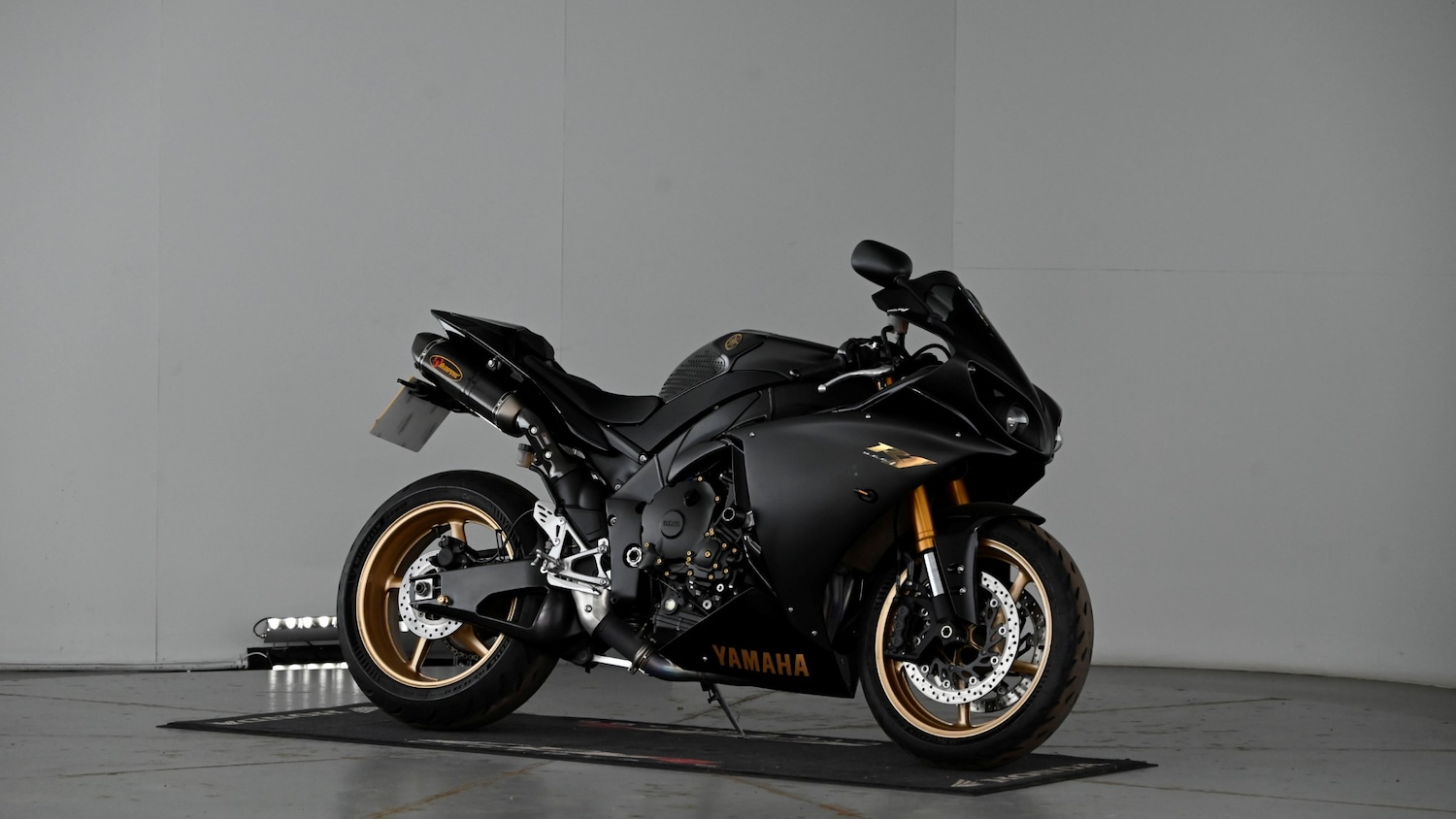 Yamaha R1