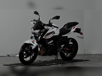 Used Kawasaki Z400 2023 for sale - bike-77307554: Photo