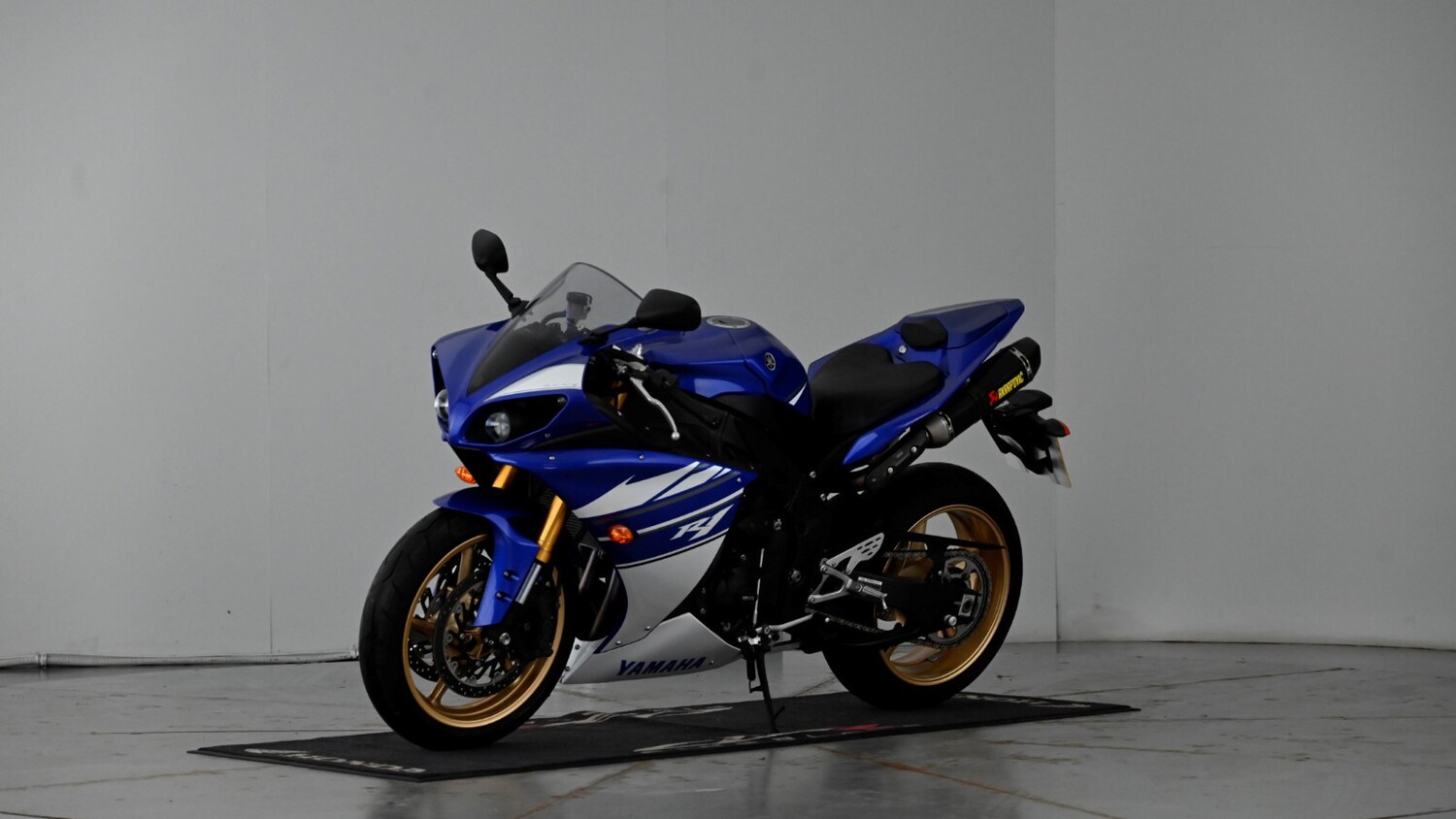 Yamaha R1
