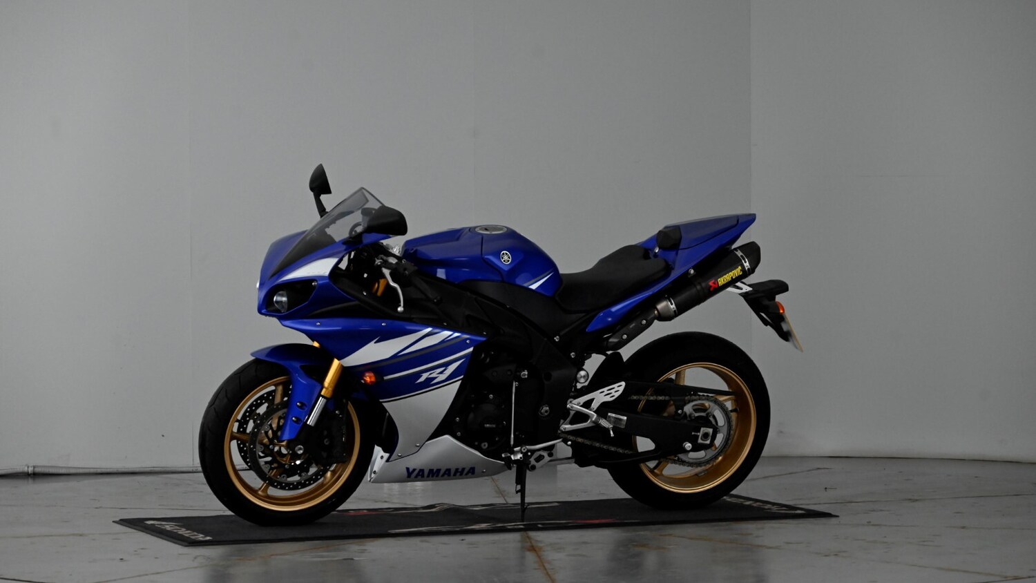 Yamaha R1