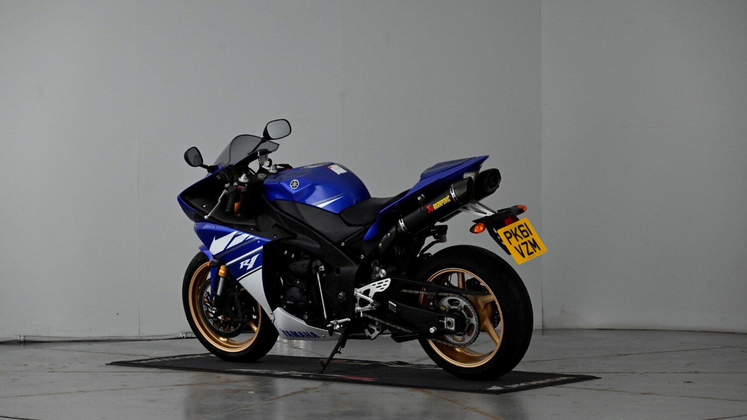 Yamaha R1