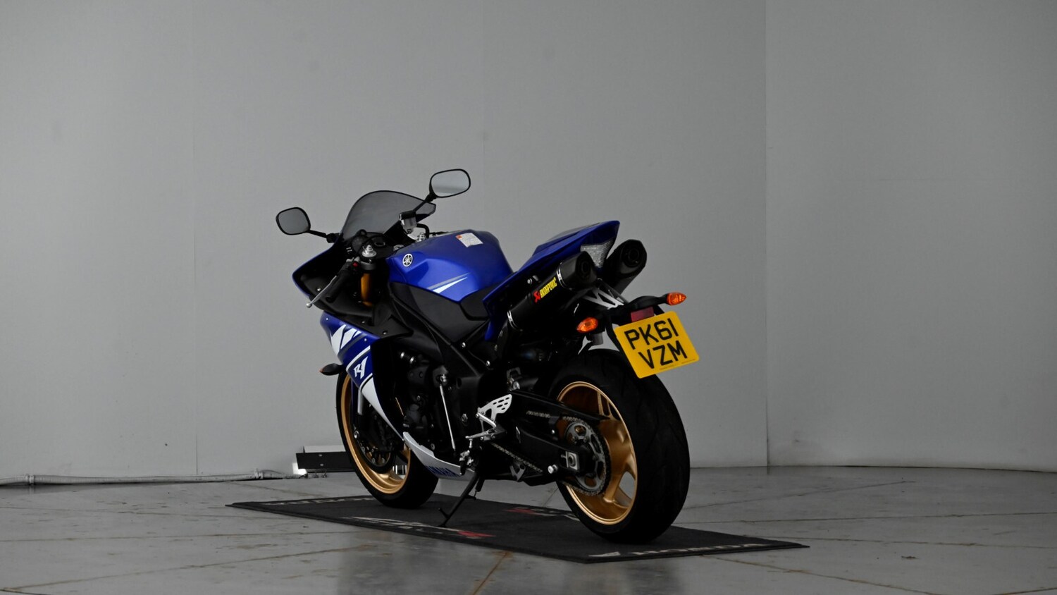 Yamaha R1