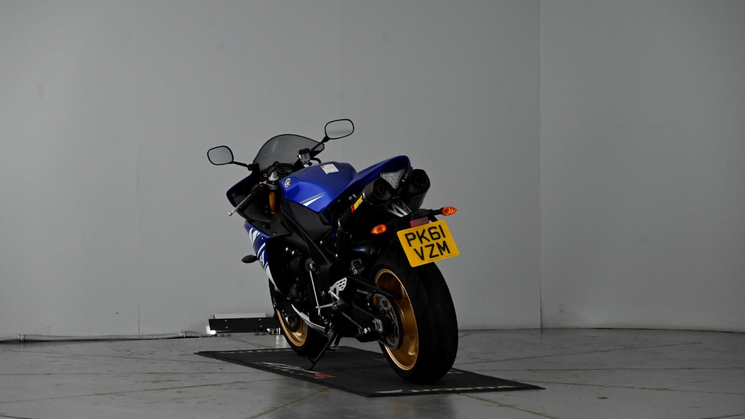 Yamaha R1