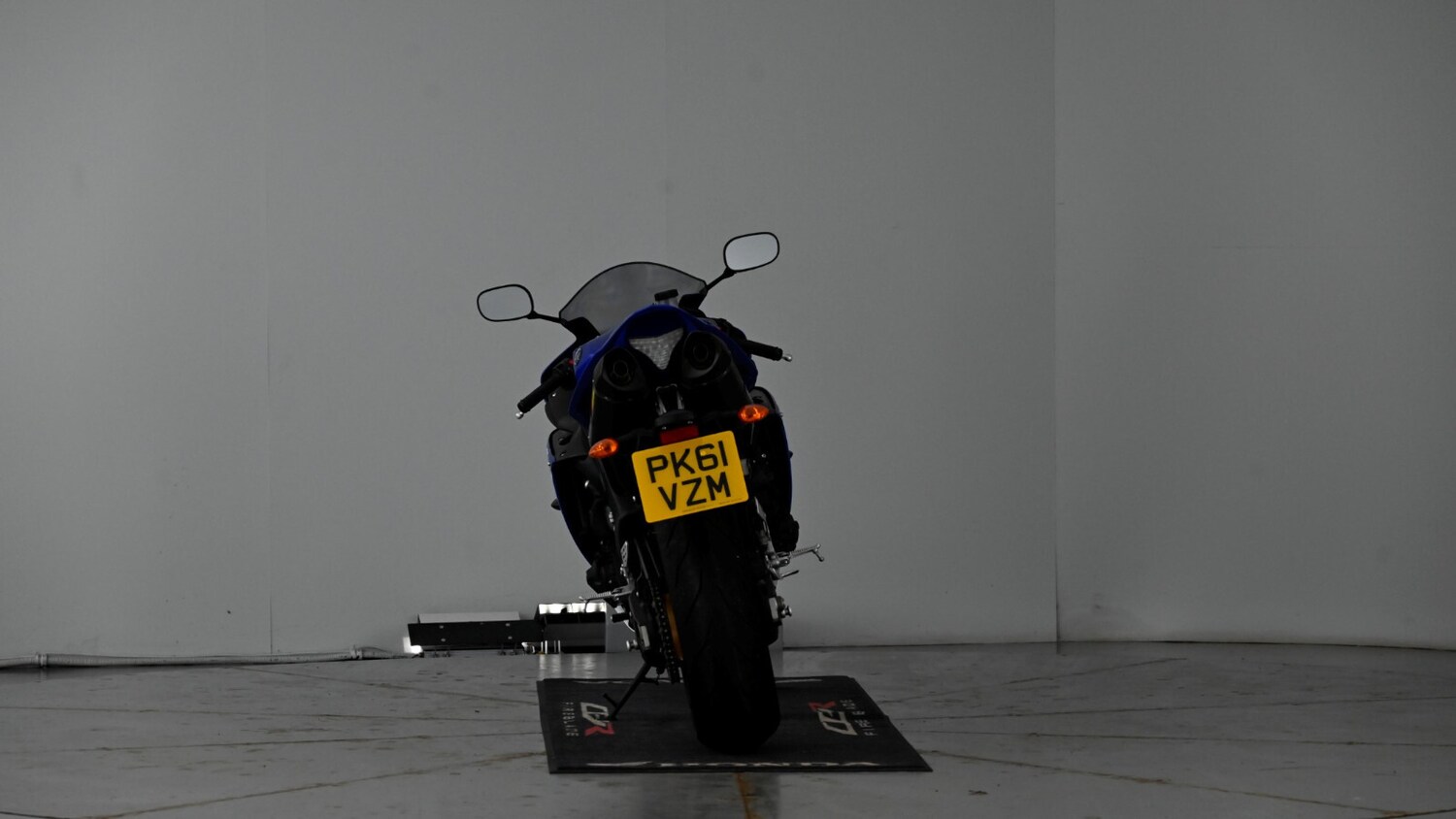 Yamaha R1