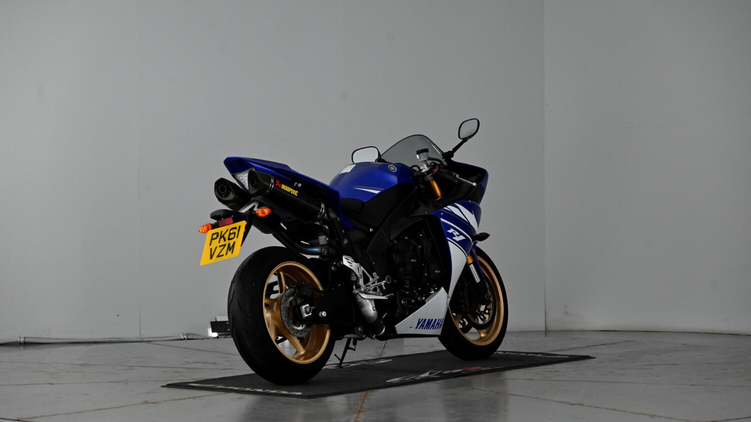 Yamaha R1