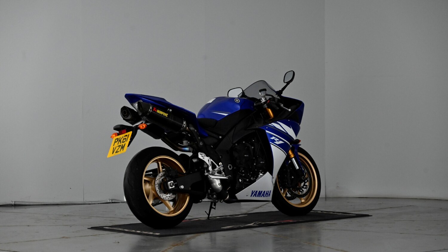 Yamaha R1