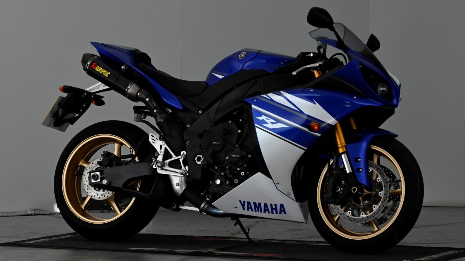 Yamaha R1