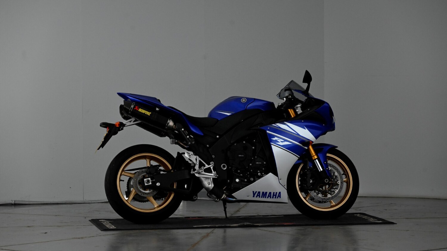 Yamaha R1