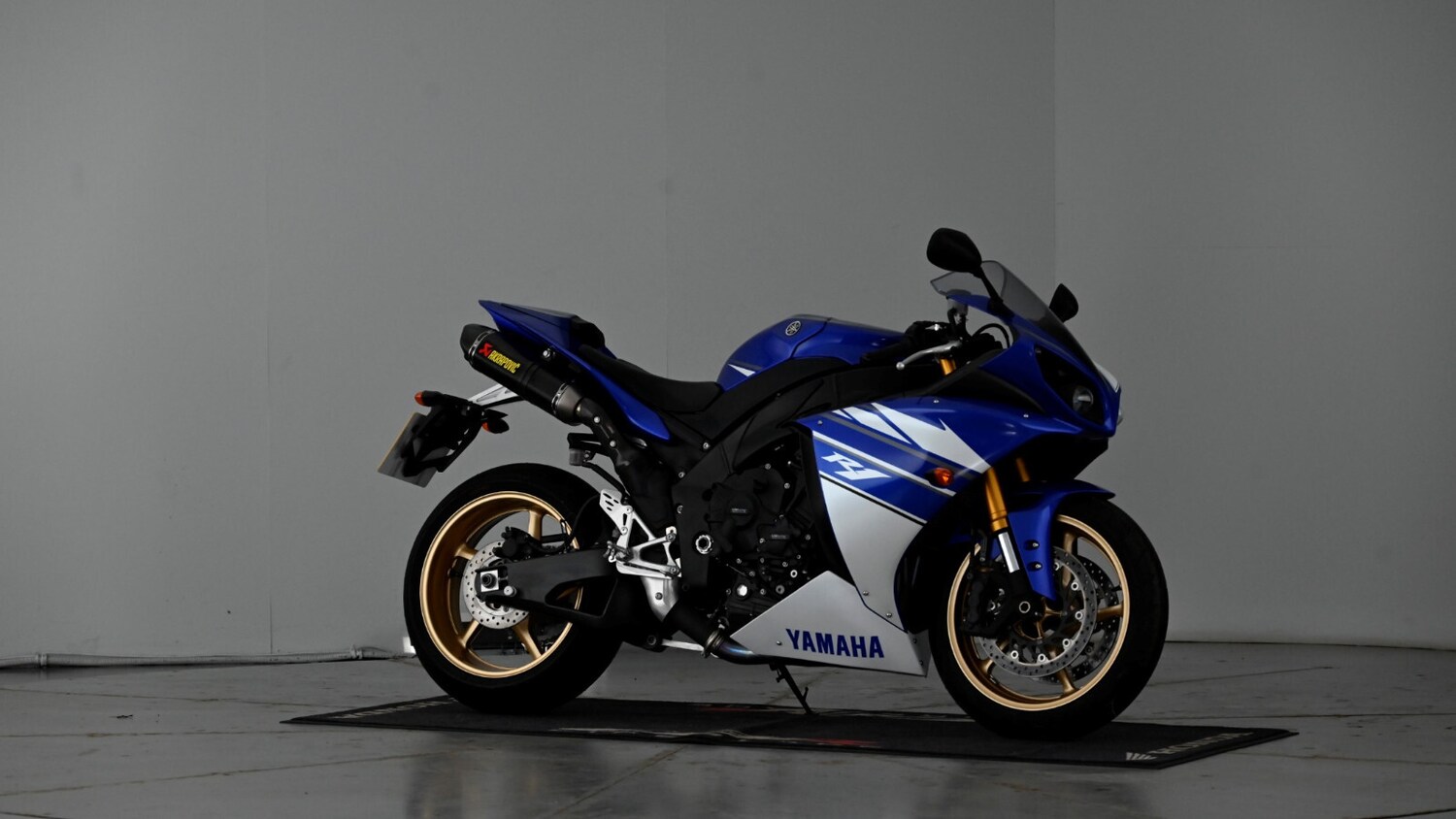 Yamaha R1